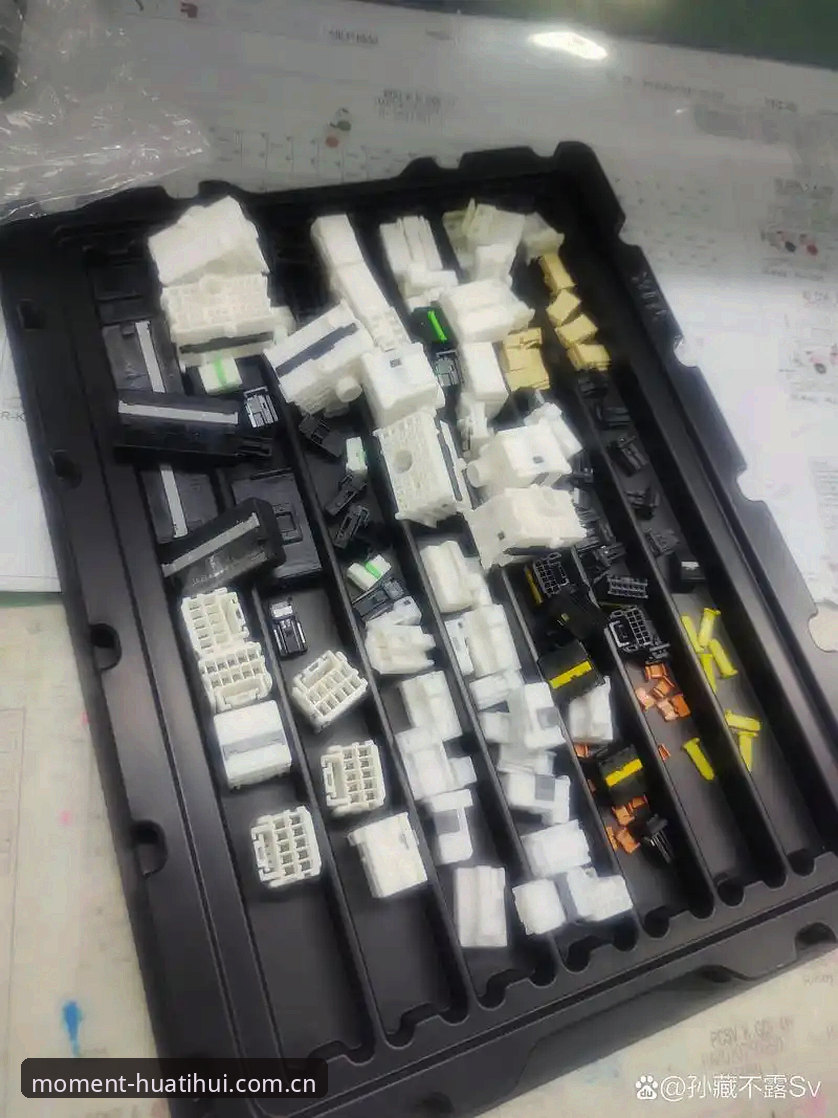 华体会体育“凝聚此刻实时数据”全面评测：一款实战派数据工具箱的深度拆解
